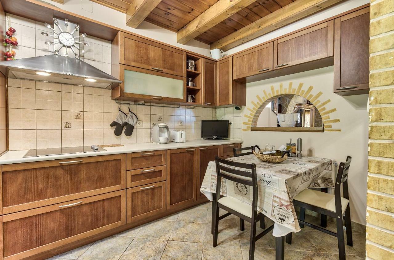 Green Boat Apartment Akrotiri  외부 사진